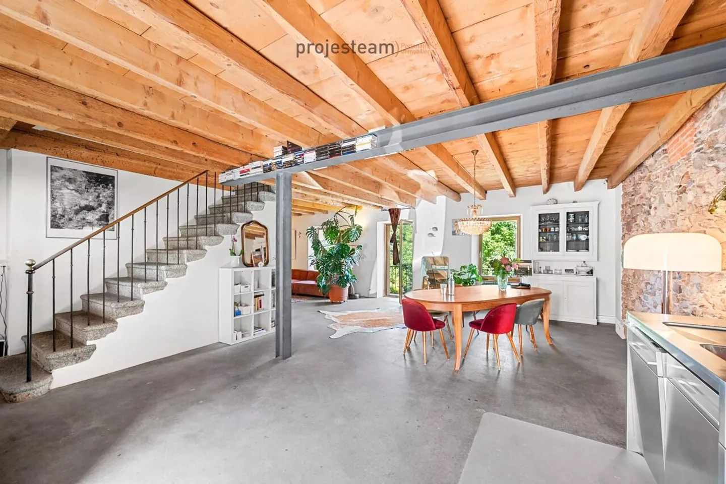 Charaktervolles Dorfhaus mit Garten - Foto 7 von 13