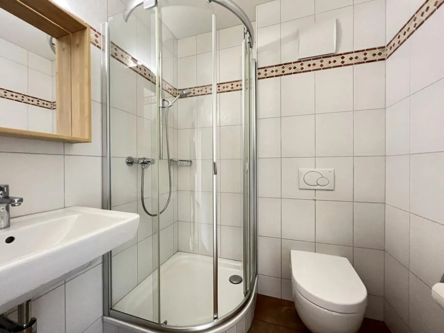 Top location 4.5 room apartment with elevator in the city center of Lyss - Photo 11 of 23