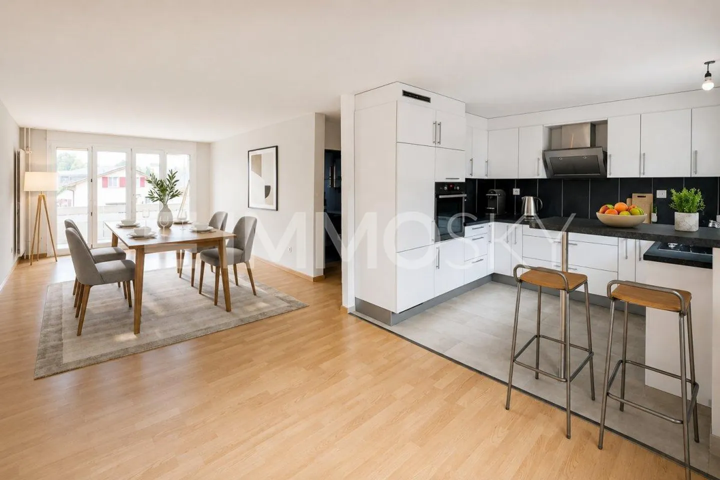 A family nest to feel good - sunny, green and centrally located - Photo 3 of 5