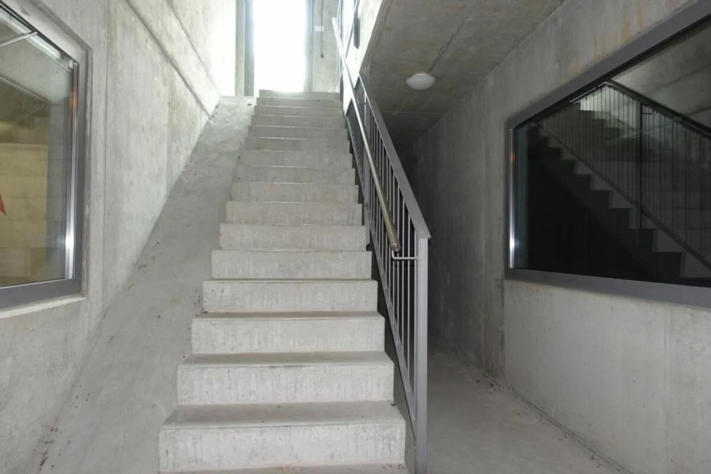 Top location 4.5 room apartment with elevator in the city center of Lyss - Photo 23 of 23