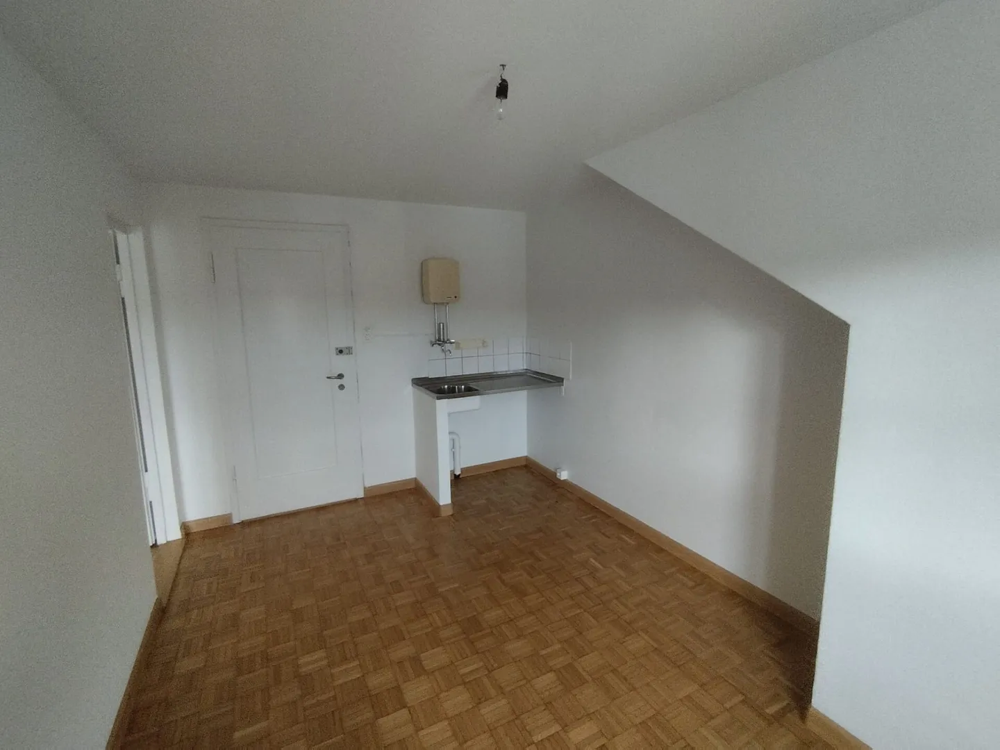 Mansarda di 2 stanze - Foto 4 di 7