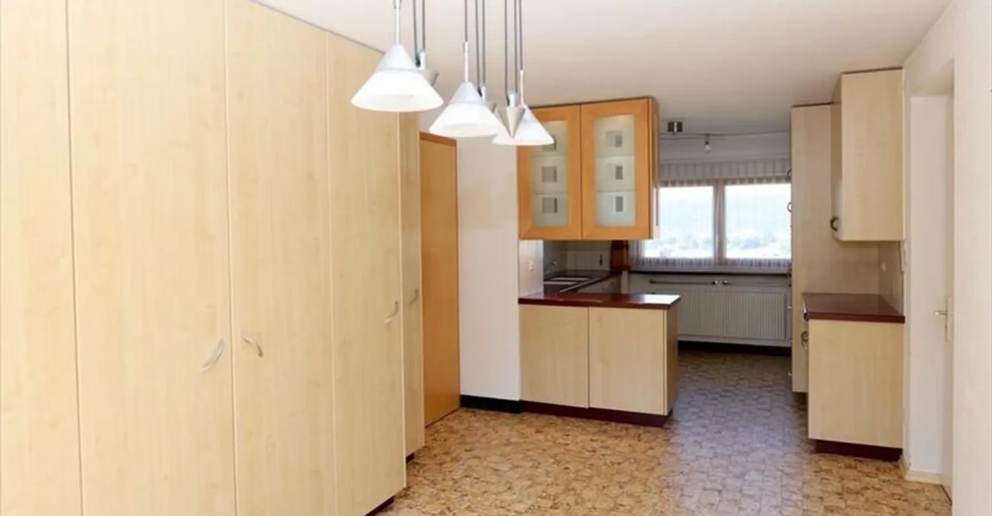 Geräumige Familienvilla mit Wohnung - Foto 4 von 12
