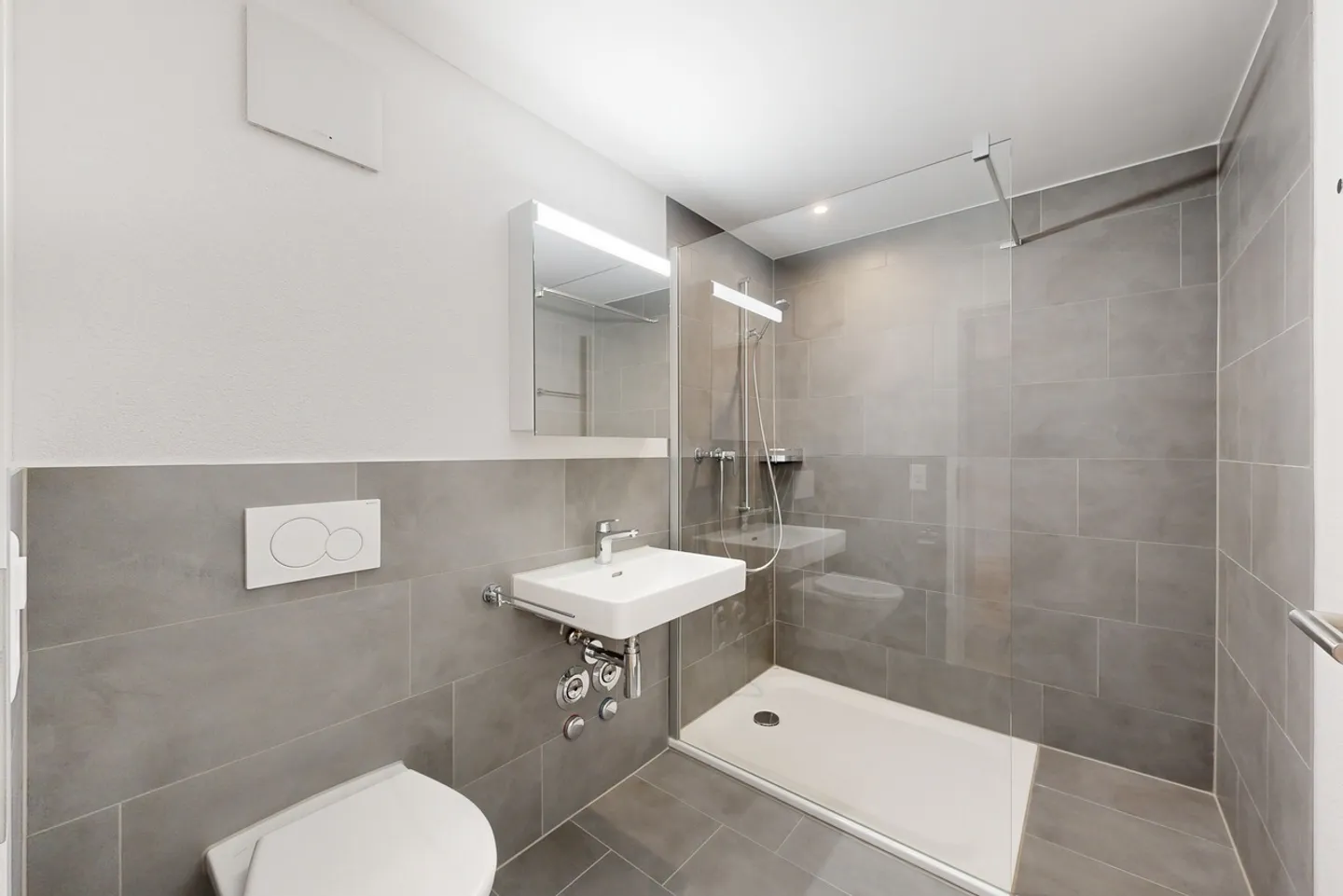 Appartement sous les combles idéal pour les célibataires - Photo 3 sur 4