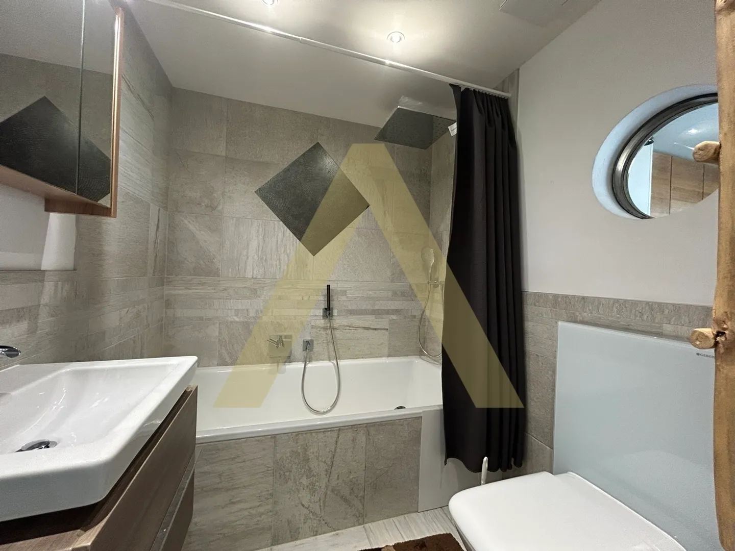 Incantevole piccola casa a due passi dal lago - Foto 9 di 11