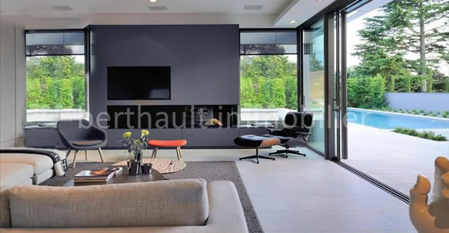 Contemporary Villa - Photo 1 of 1