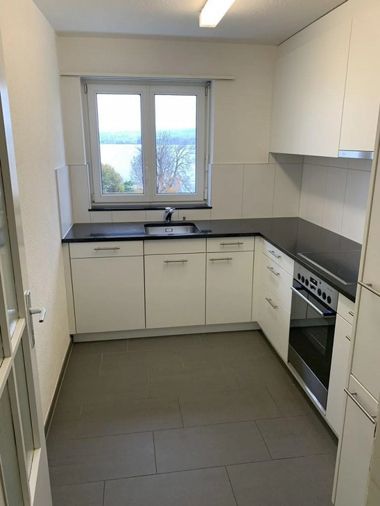 Vivere con vista sul lago - Foto 2 di 11