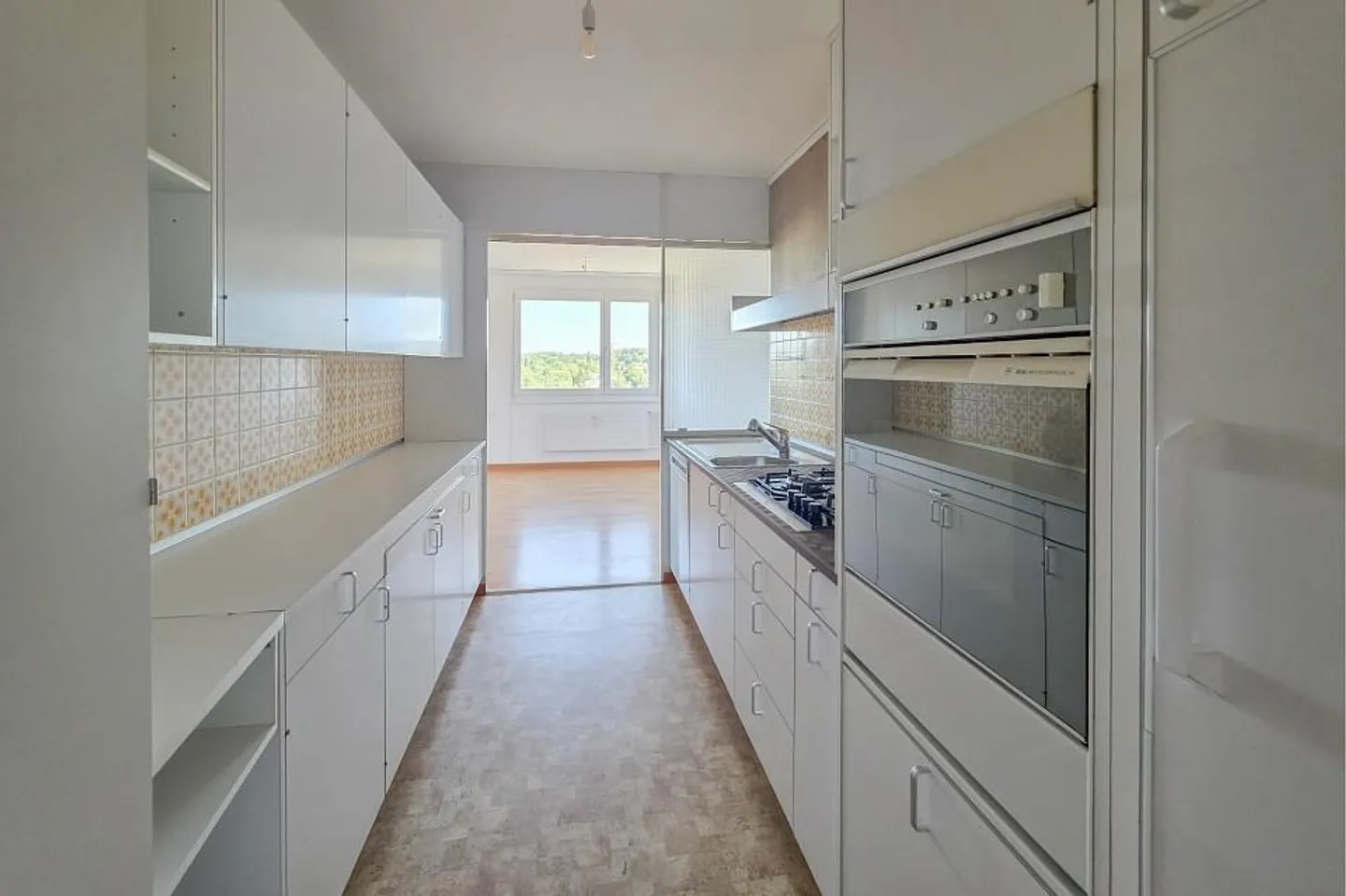 Beeindruckende Wohnung mit Stadtblick - Foto 7 von 13