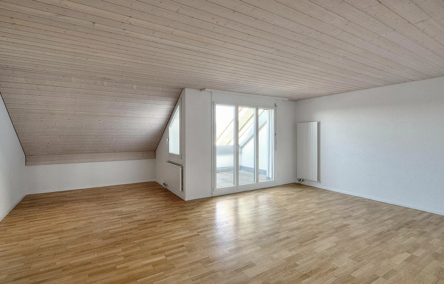 Charmante Wohnung mit Balkon - Foto 3 von 9