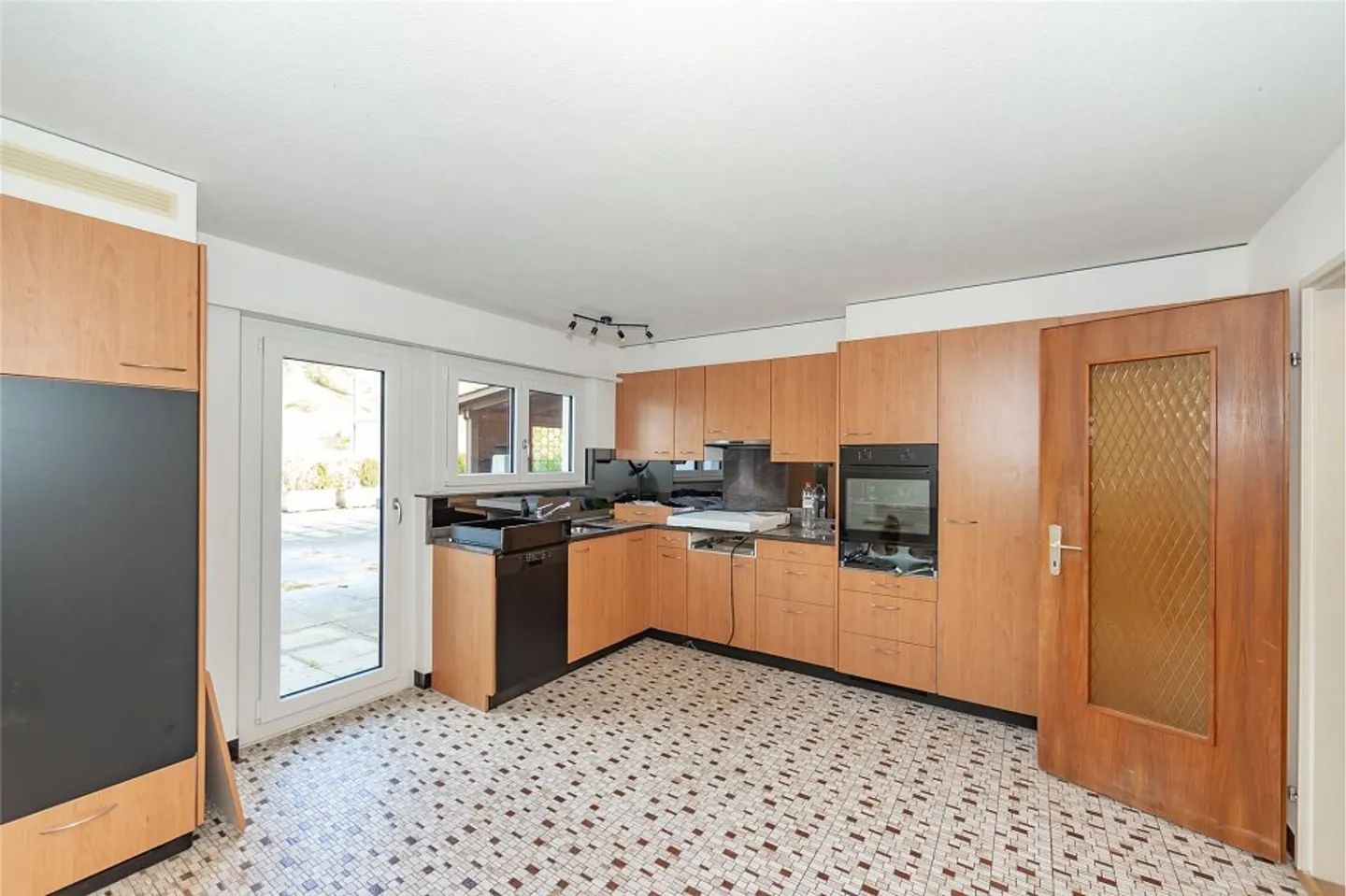 Appartamento centrale di 6,5 stanze con grande terrazza e due balconi - Foto 3 di 13