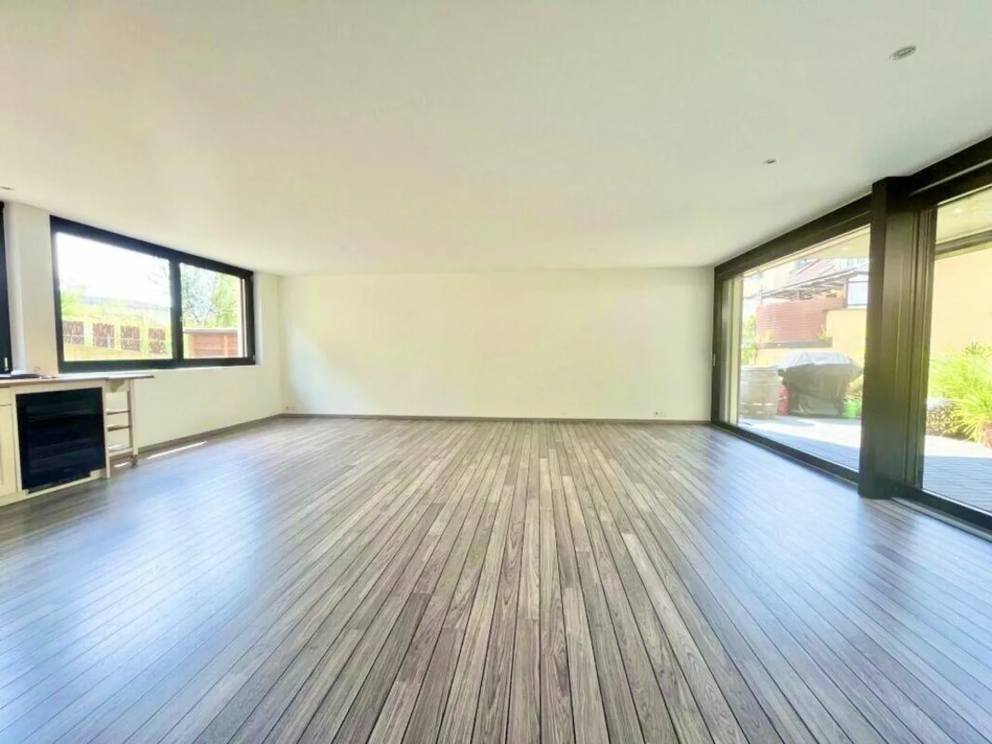 Appartement 3.5 pièces au cœur de Meilen : rare opportunité avec charme et style ! - Photo 5 sur 10