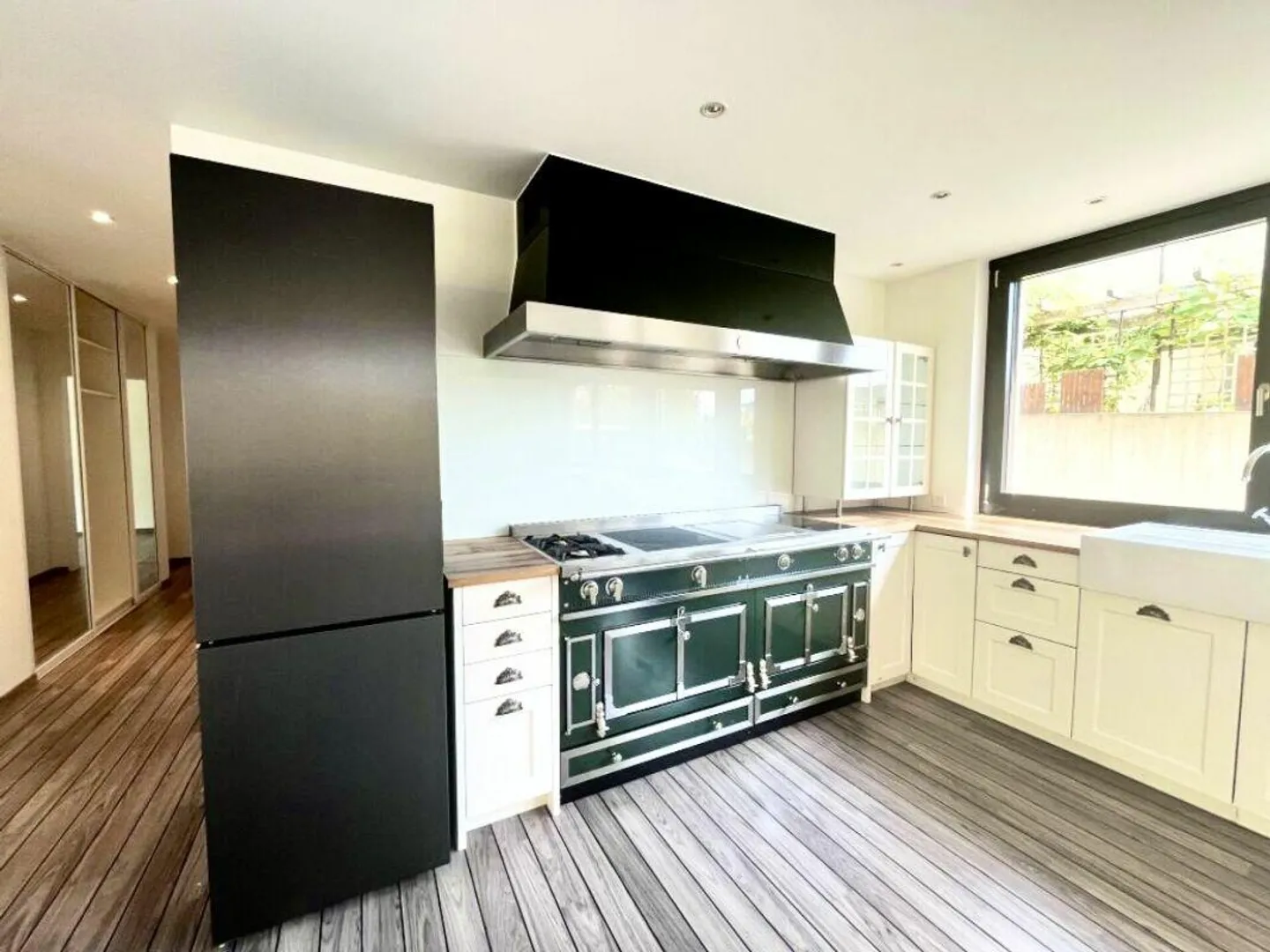 Appartement 3.5 pièces au cœur de Meilen : rare opportunité avec charme et style ! - Photo 6 sur 10