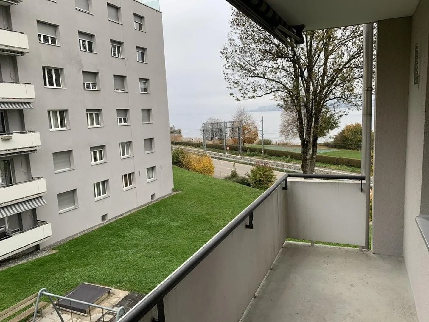 Vivere con vista sul lago - Foto 10 di 11