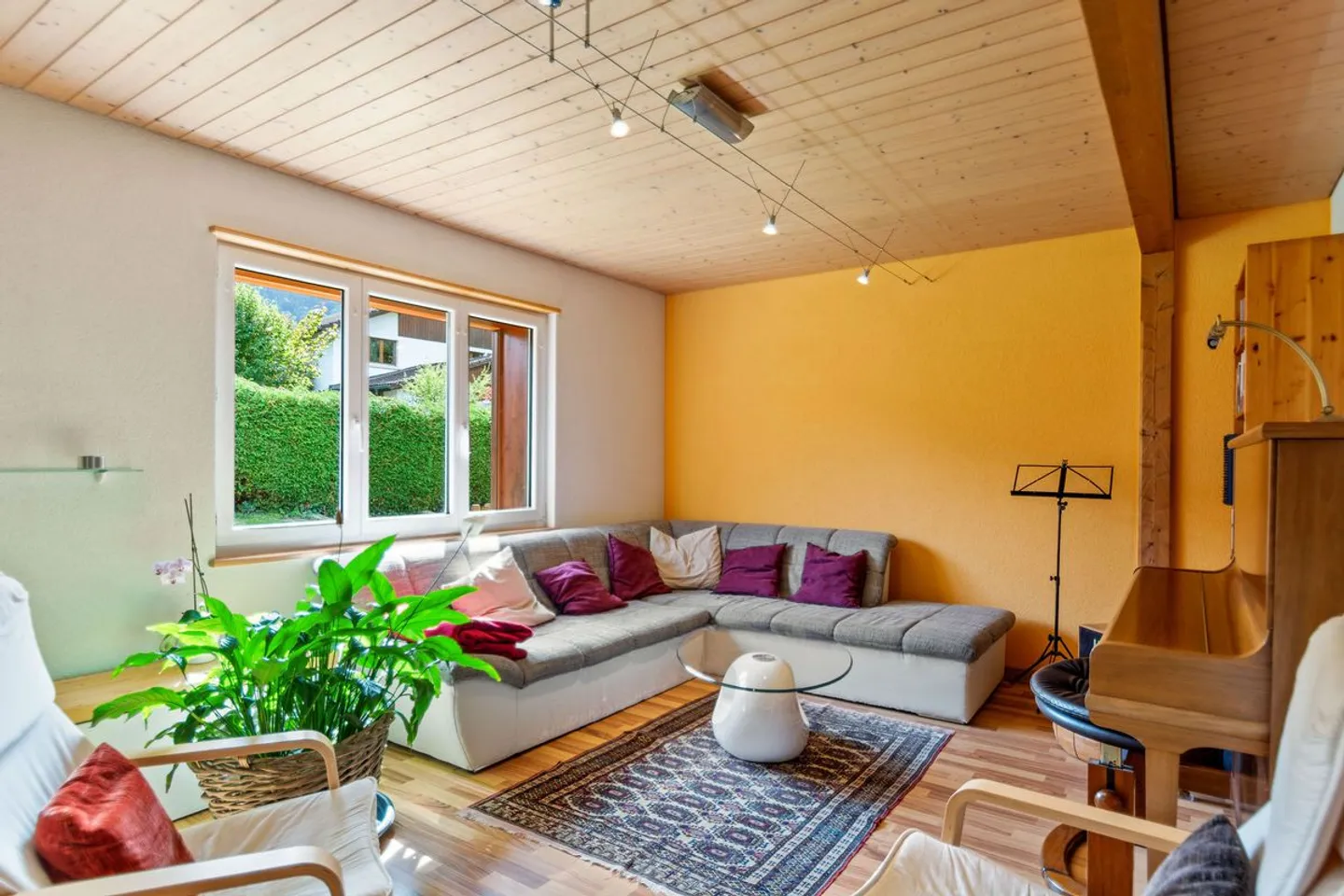 Beautiful Detached House! - Photo 4 of 13