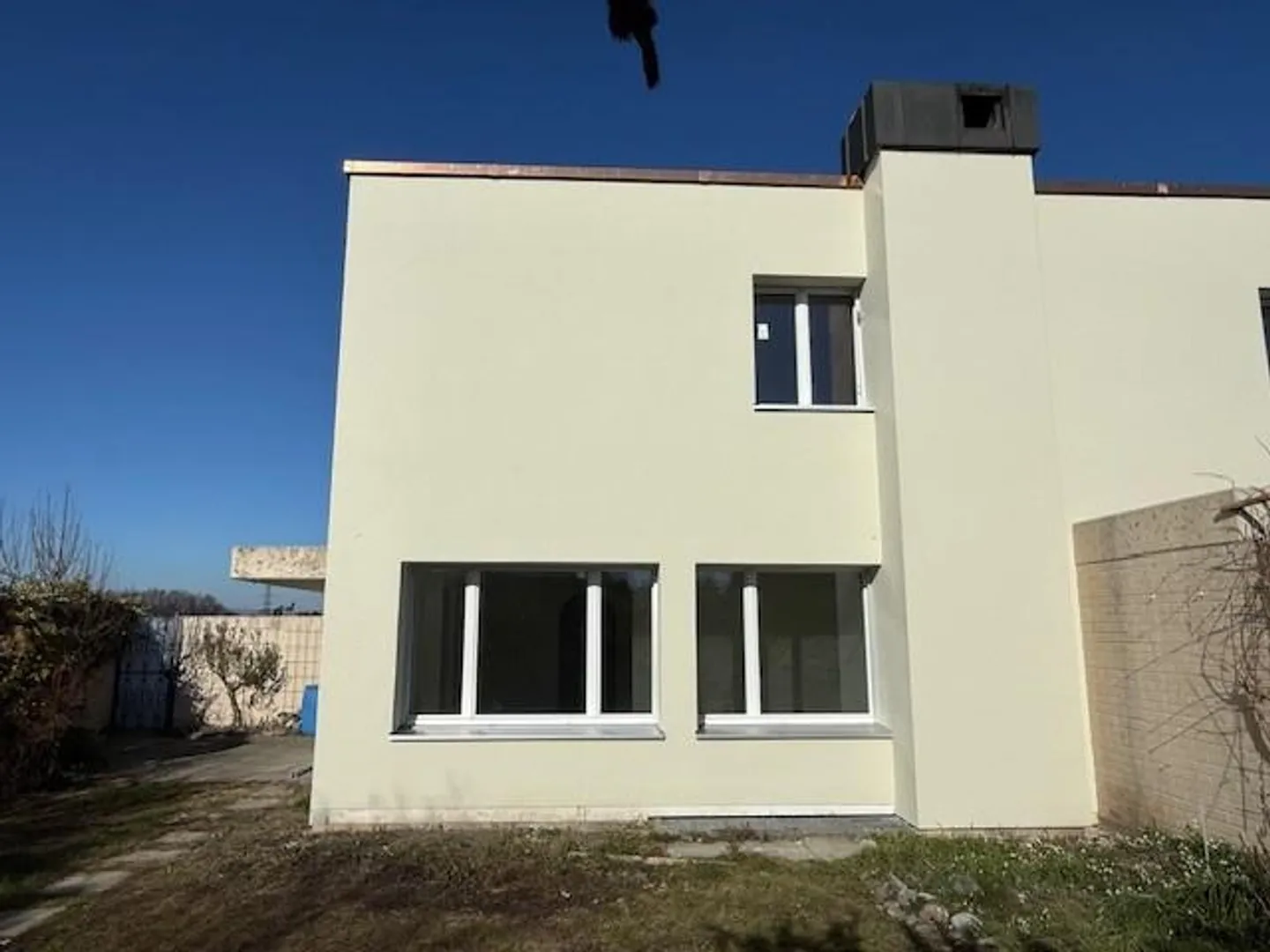 Incantevole casa bifamiliare di 4,5 stanze a Ittigen con posto auto - Foto 6 di 21