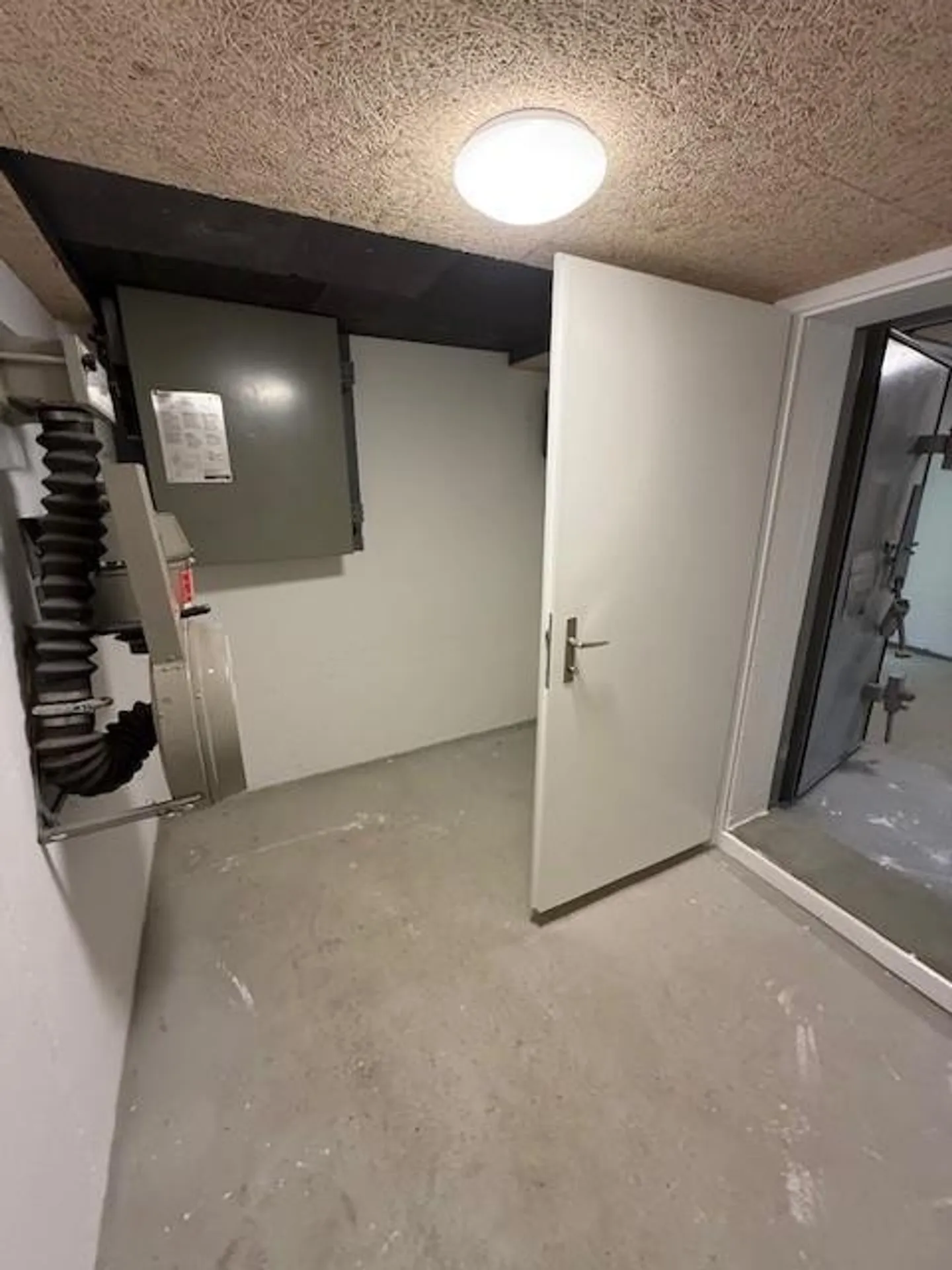 Incantevole casa bifamiliare di 4,5 stanze a Ittigen con posto auto - Foto 8 di 21