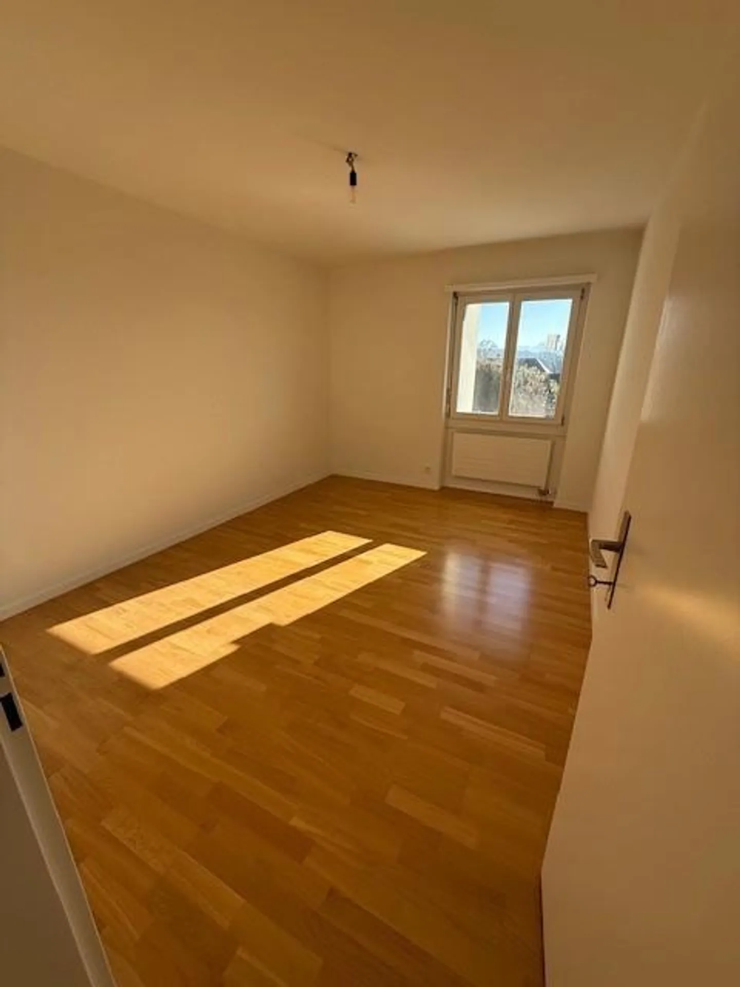 Incantevole casa bifamiliare di 4,5 stanze a Ittigen con posto auto - Foto 21 di 21