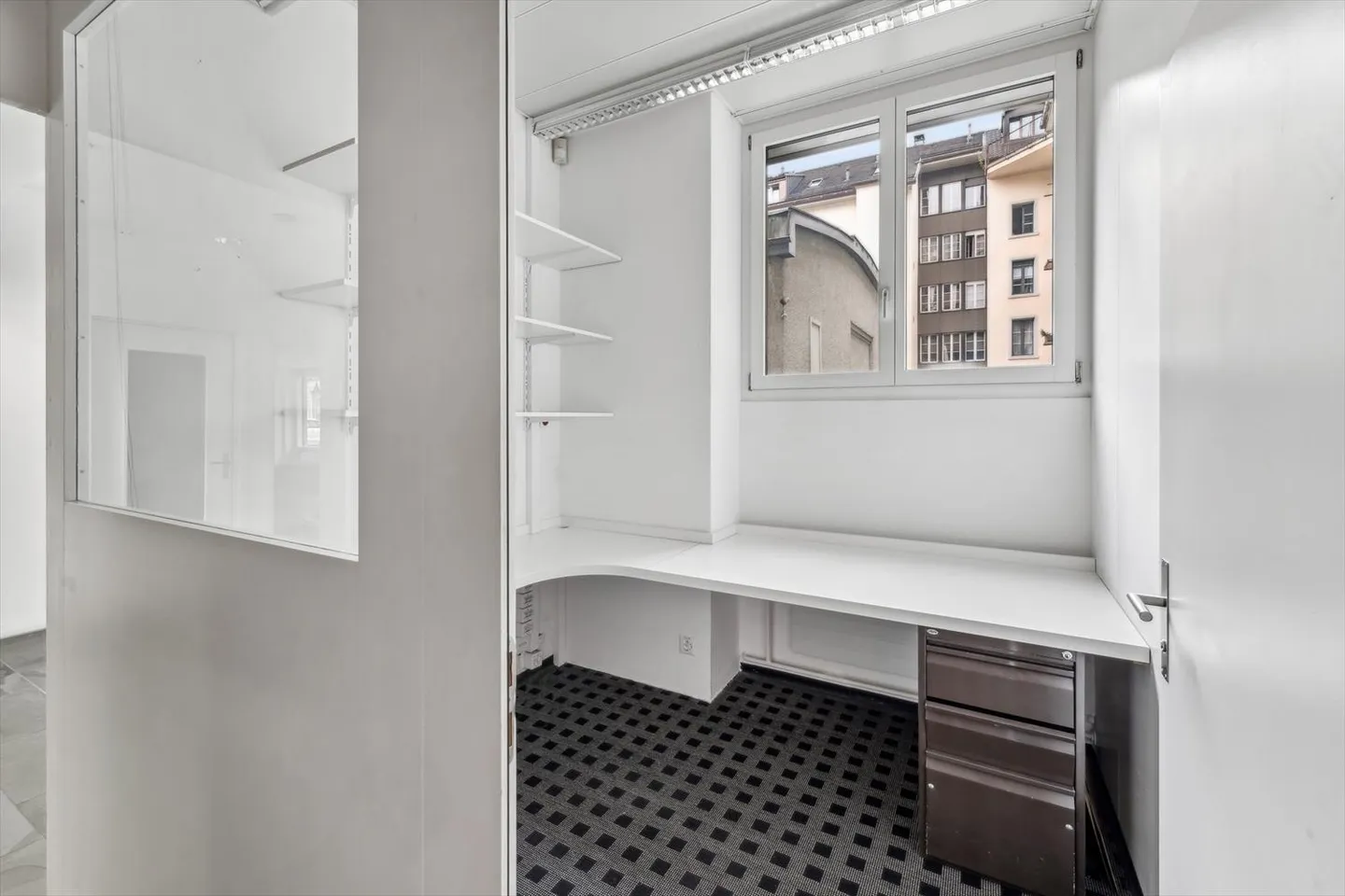Looking for a commercial space on the ground floor in Neustadt Lucerne? Let's go! - Photo 4 of 6