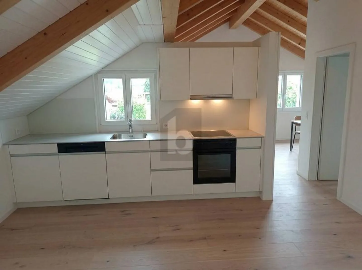 CENTRALE CON TERRAZZA SUL TETTO E GIARDINO - Foto 1 di 4