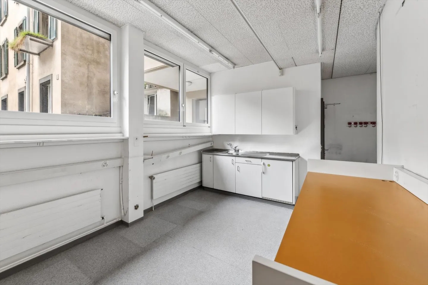 Looking for a commercial space on the ground floor in Neustadt Lucerne? Let's go! - Photo 6 of 6