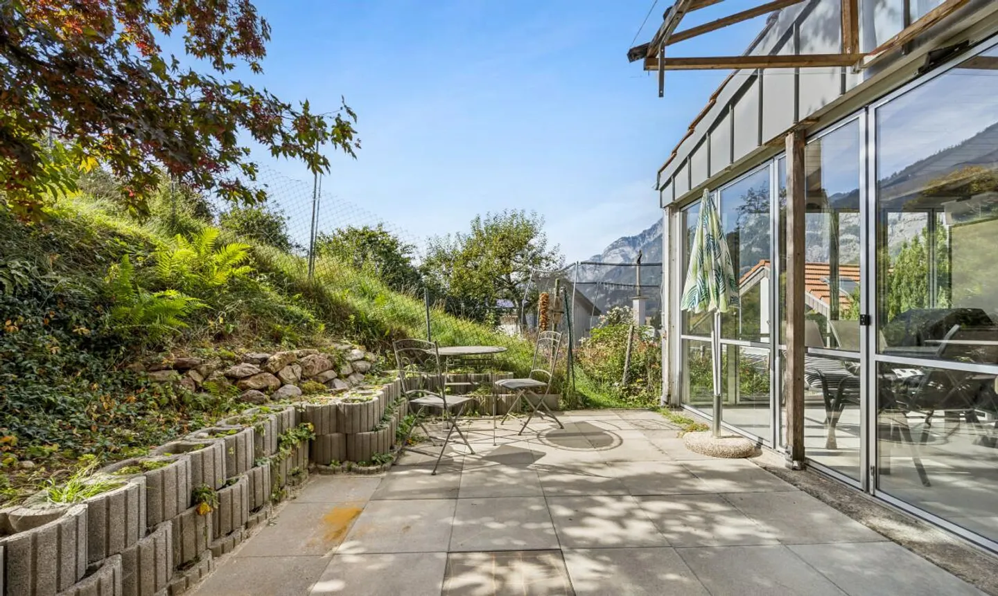 Affascinante Casa Familiare con Vista Lago - Foto 7 di 11
