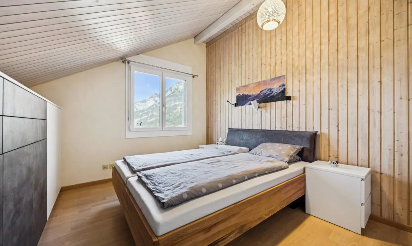Affascinante Casa Familiare con Vista Lago - Foto 10 di 11