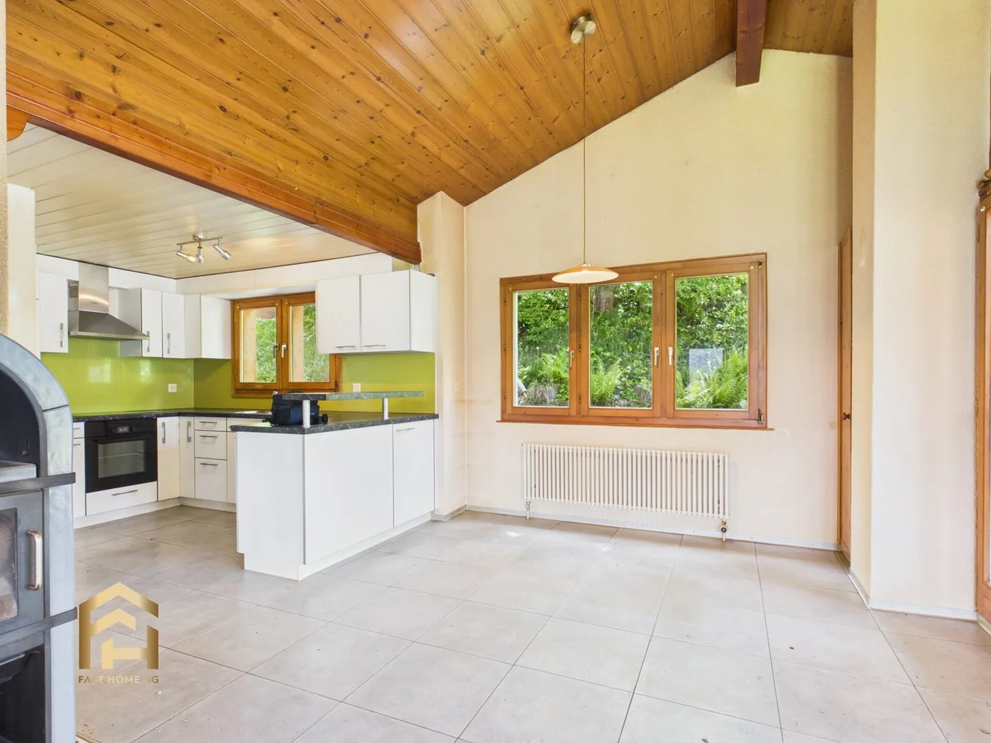 Sopra i tetti di Ried-Brig: Casa unifamiliare con giardino d'inverno, sauna e vista panoramica - Foto 3 di 13