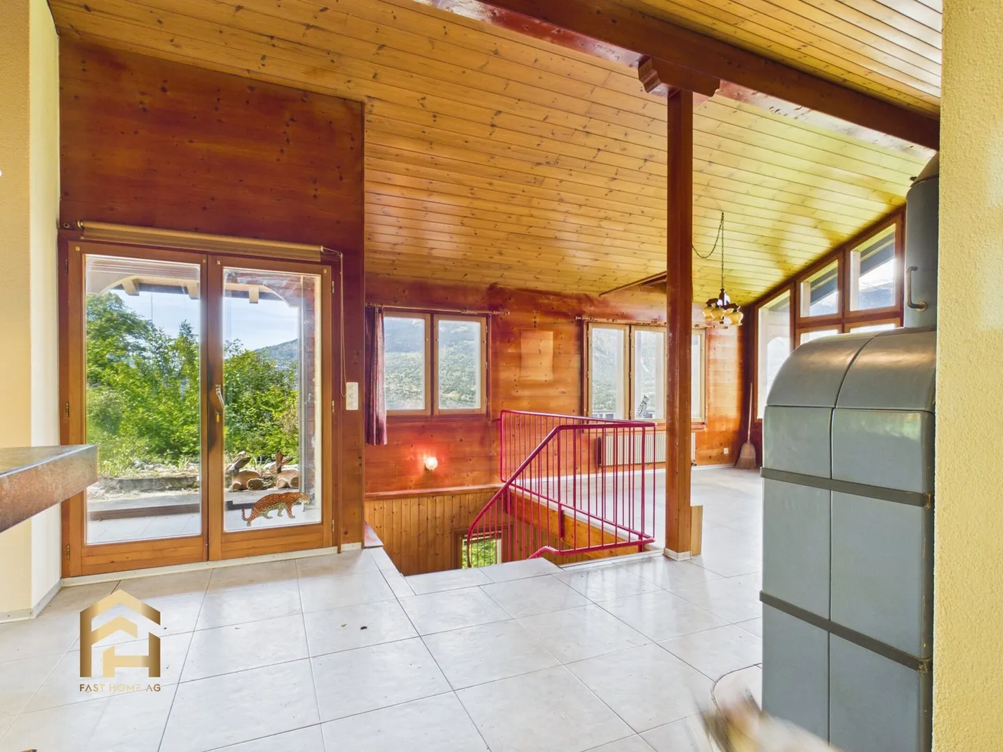 Sopra i tetti di Ried-Brig: Casa unifamiliare con giardino d'inverno, sauna e vista panoramica - Foto 5 di 13