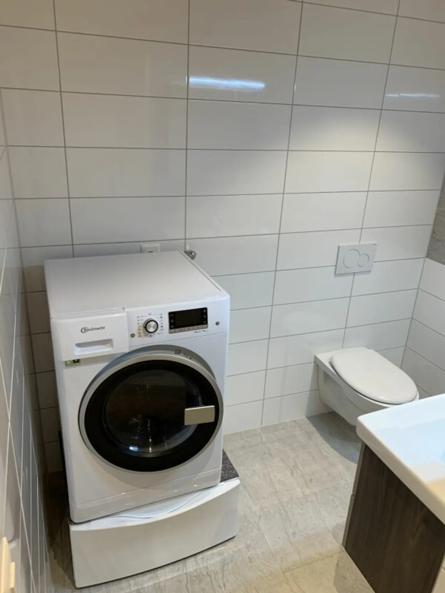 3.5-room apartment, 1st floor middle-right - Photo 9 of 10