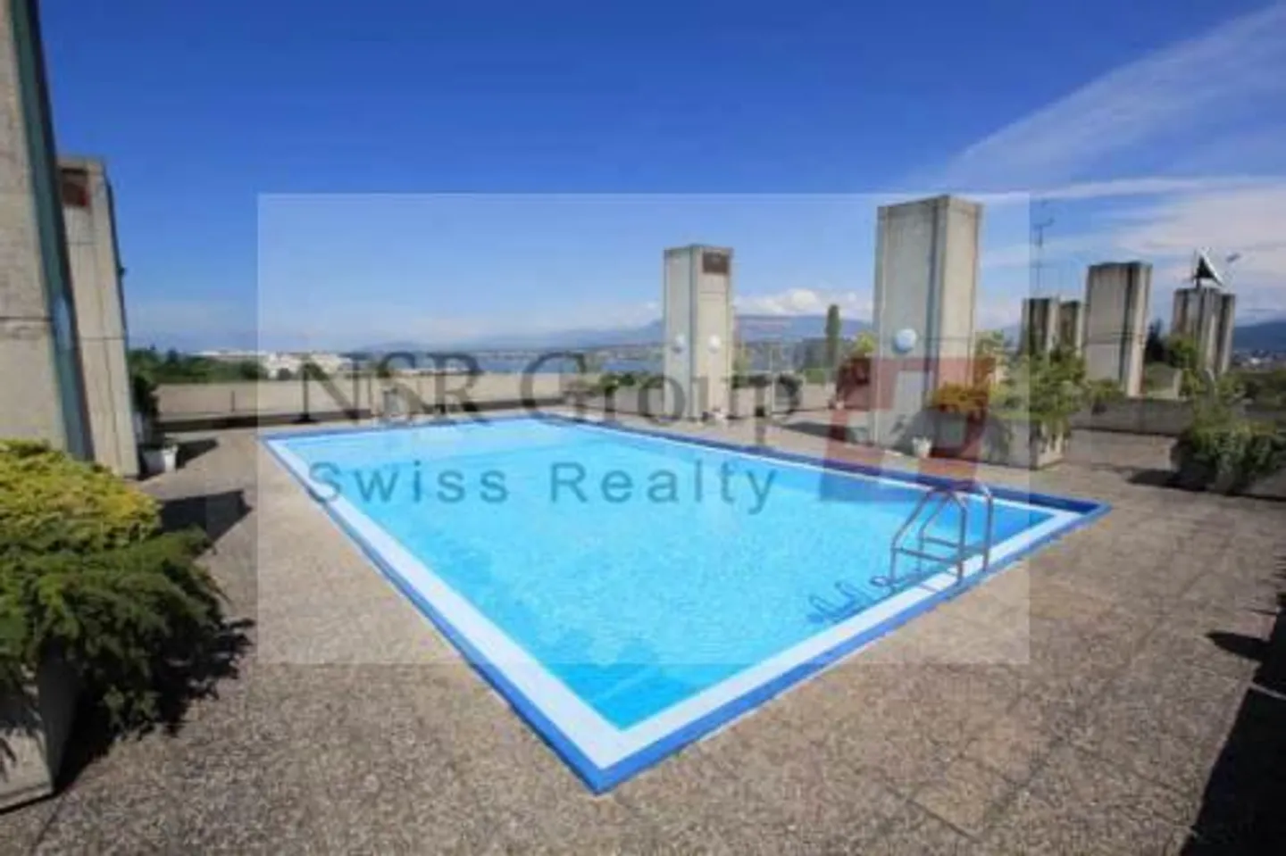 Klein-Saconnex - 4 Rooms in a Secured Residence with Swimming Pool - Photo 1 of 5