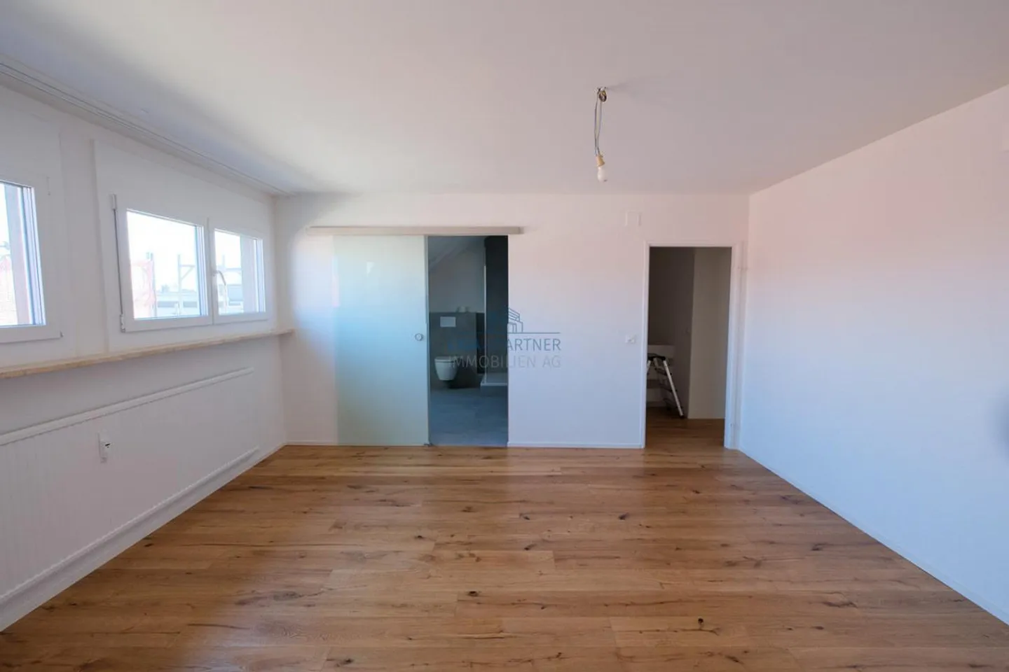 Stylish 4.5-room maisonette – modern renovated with historic charm - Photo 12 of 13