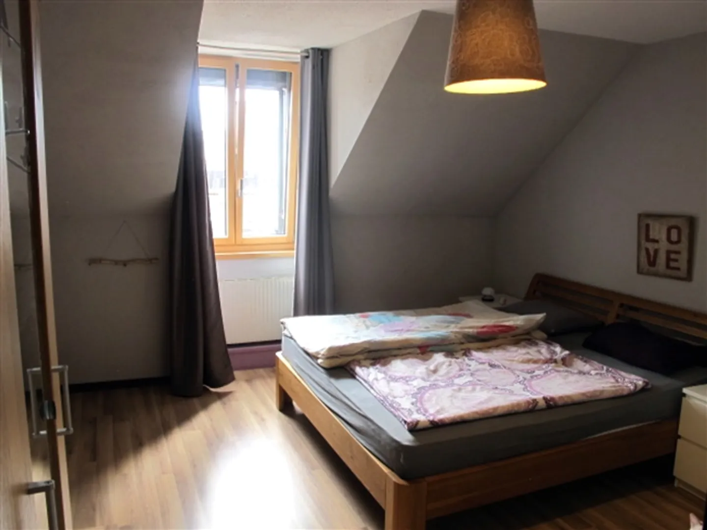 Bellissimo appartamento maisonette di 6,5 stanze con doppio garage - Foto 7 di 10