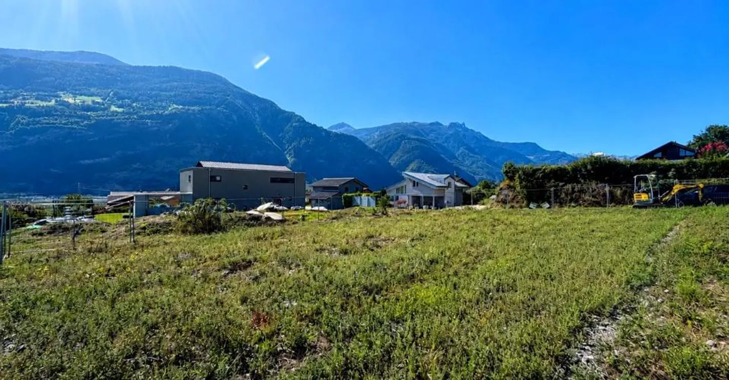 Your future villa in St-Pierre-de-Clages - Superb unobstructed view - Photo 3 of 4