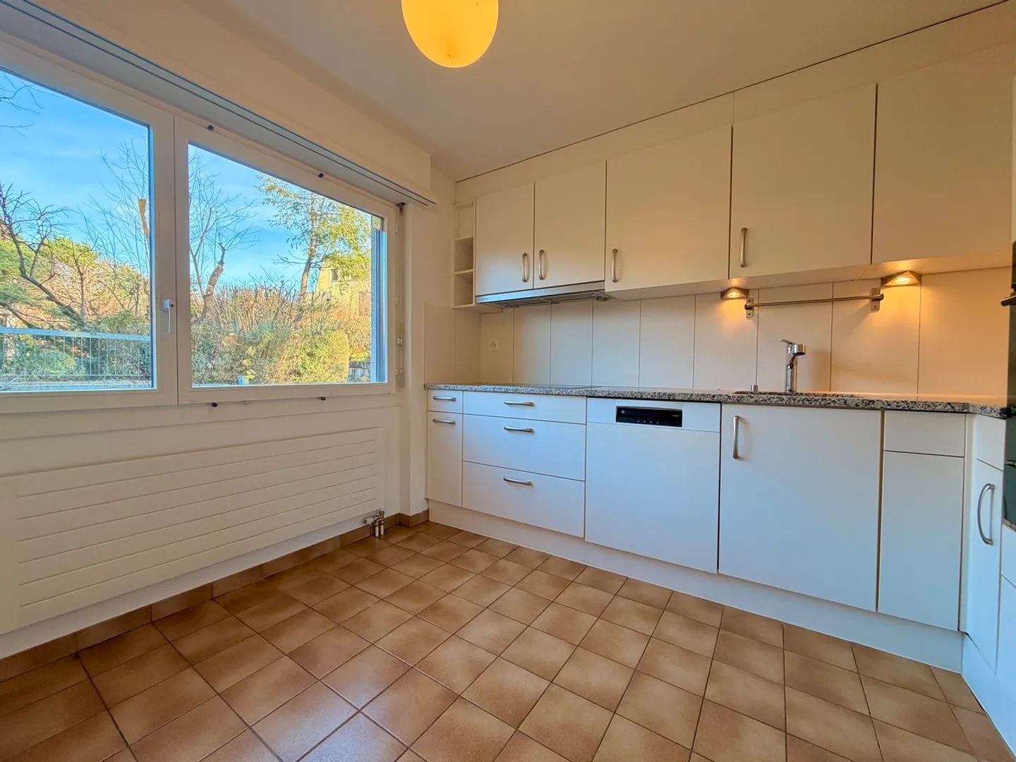 Toplage Arlesheim: Reiheneckhaus mit Cheminée und grossem Garten - Foto 5 von 14