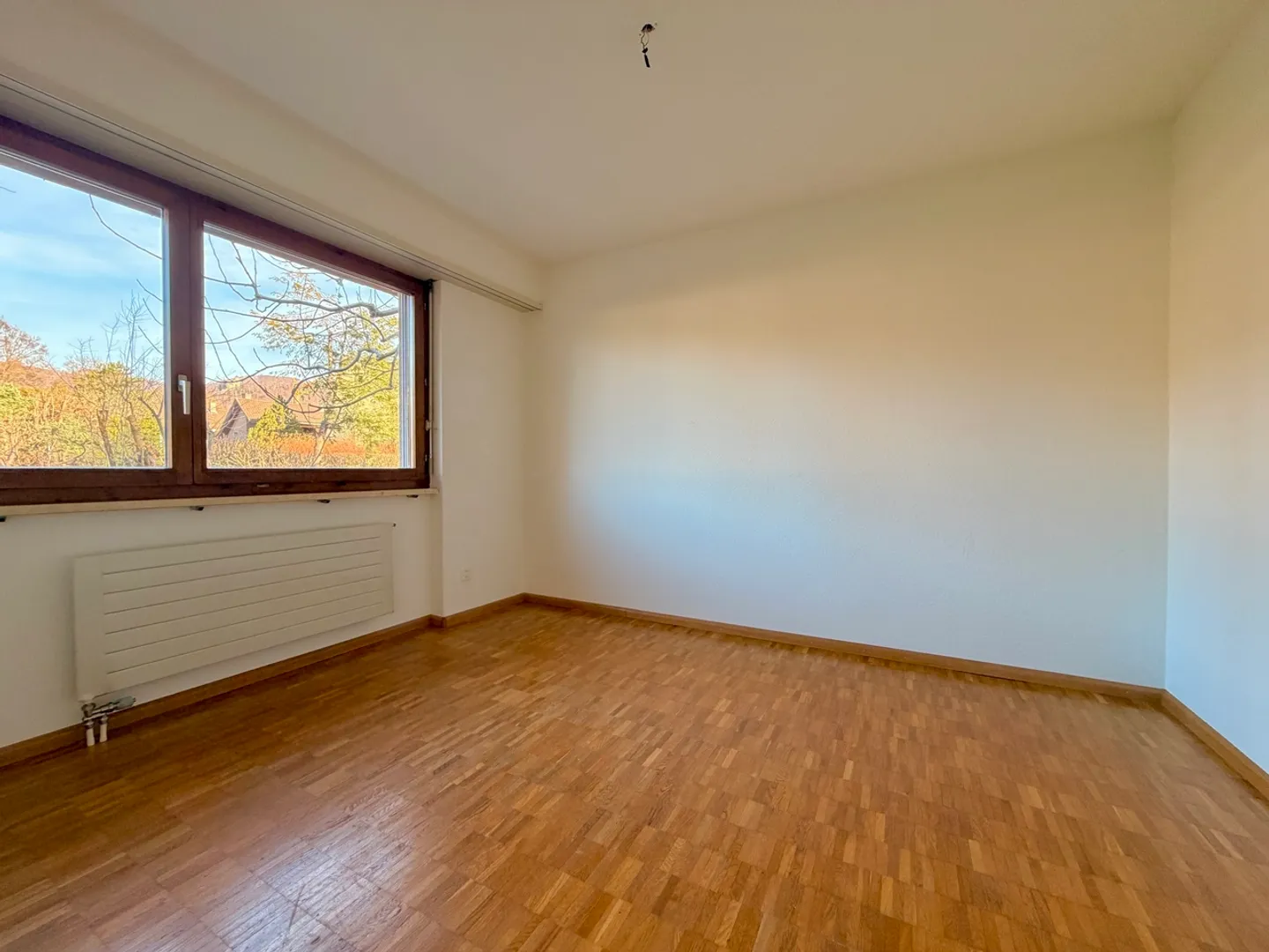 Toplage Arlesheim: Reiheneckhaus mit Cheminée und grossem Garten - Foto 10 von 14