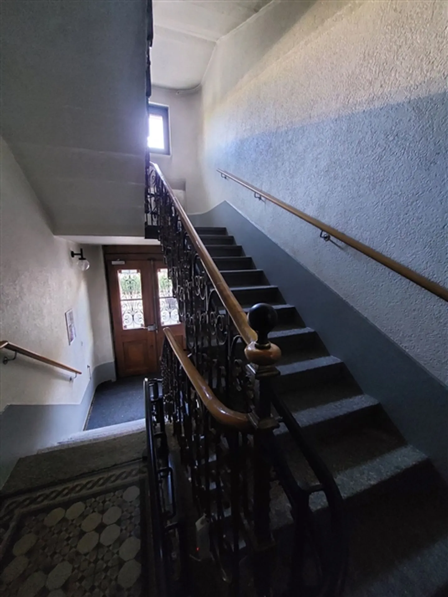 Bellissimo appartamento maisonette di 6,5 stanze con doppio garage - Foto 9 di 10