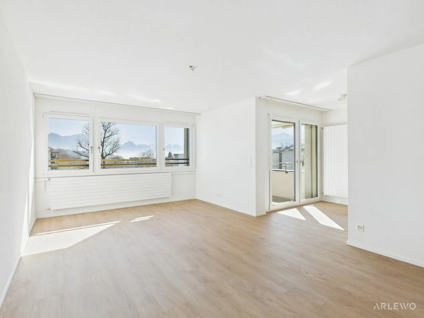 Opportunità di lago e shopping davanti alla tua porta - Foto 1 di 11