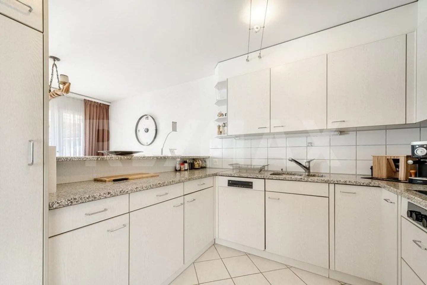 Lichtreiche 3½-Zimmer-Wohnung mit sonniger Lage und Weitblick - Foto 10 von 13