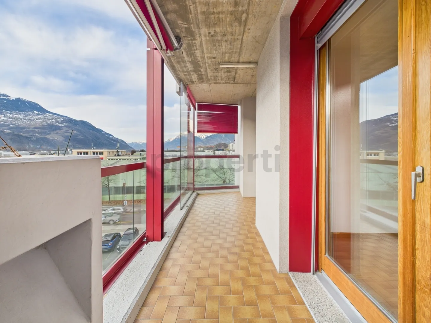 Spacious 3.5 room apartment with balcony in Sion - Photo 9 of 12