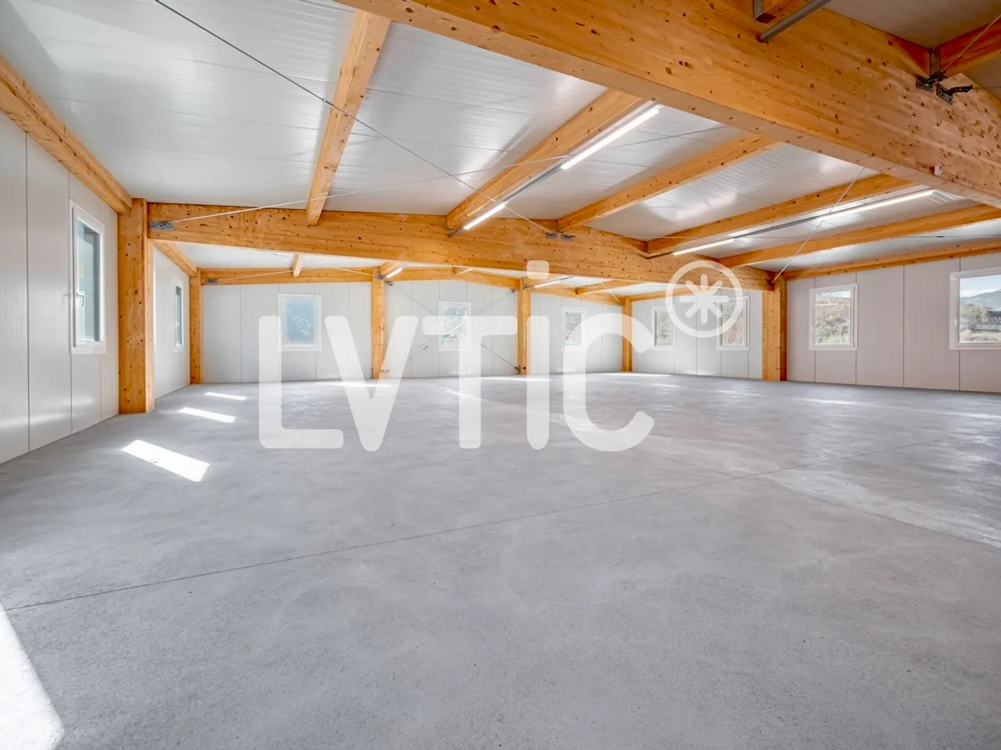 Bâtiment industriel de 1800 m2 sur parcelle de 1680 m2 à vendre Sierre - Photo 8 sur 11