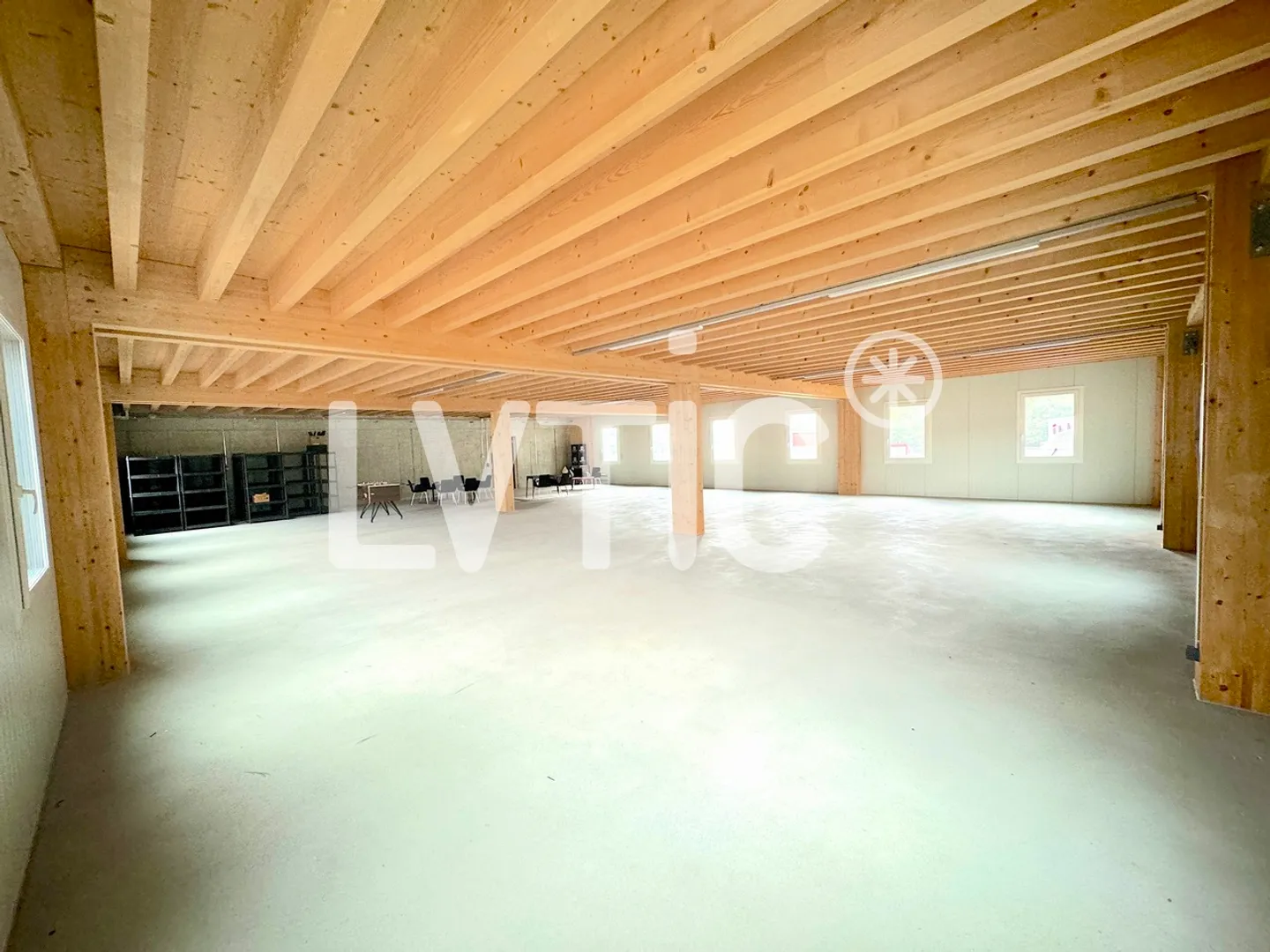 Bâtiment industriel de 1800 m2 sur parcelle de 1680 m2 à vendre Sierre - Photo 9 sur 11