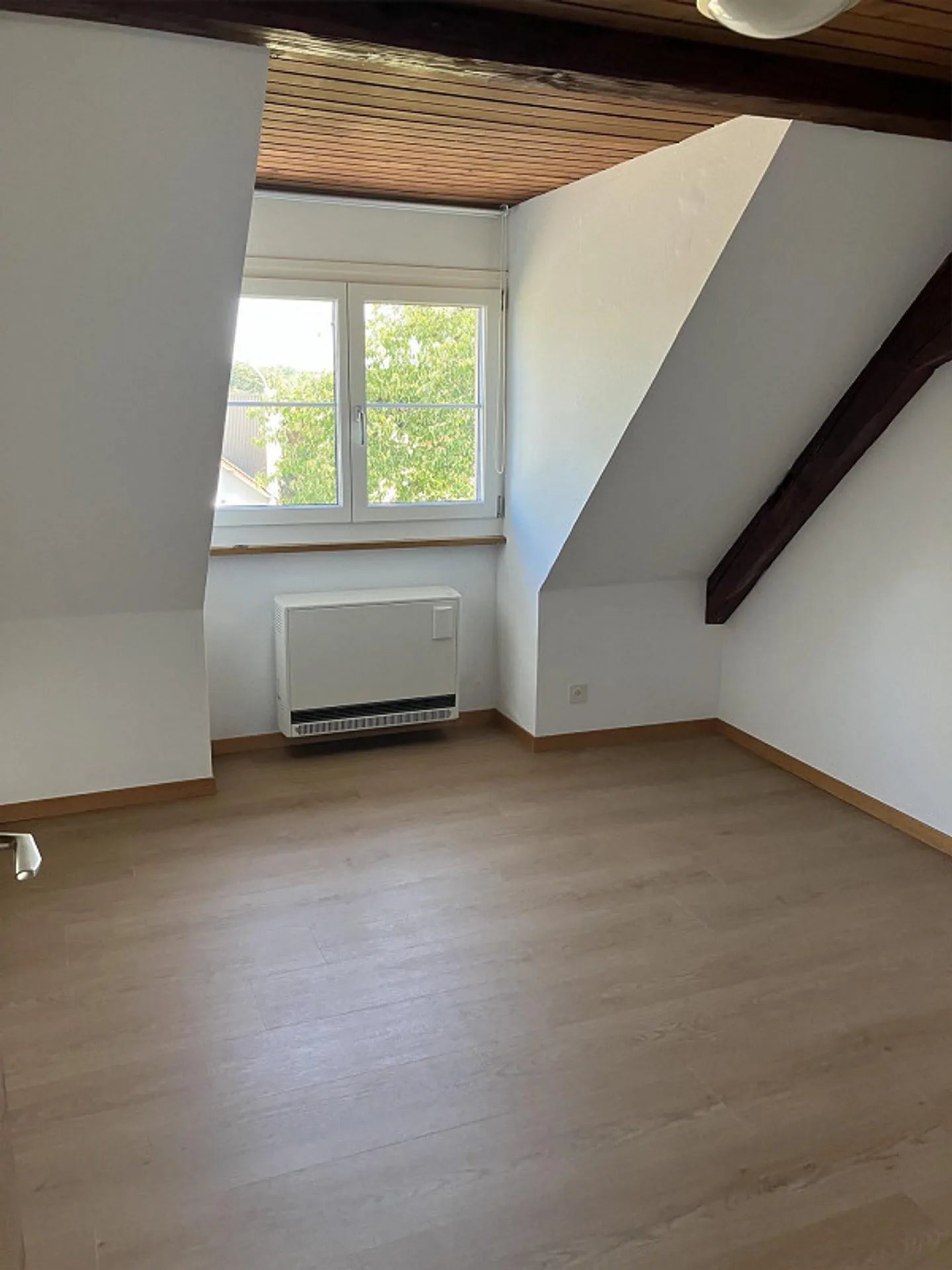 Appartement mansardé 3 pièces - Photo 4 sur 6