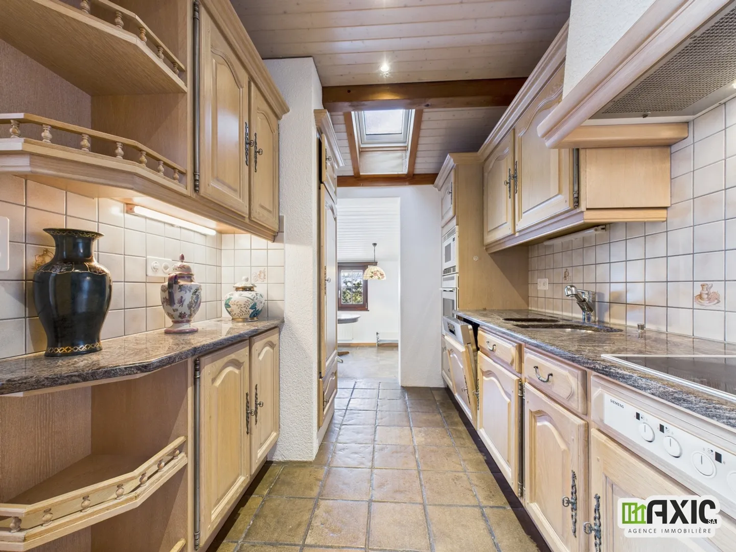 Casa di charme con grande potenziale e ampio terreno - Movelier -JU - Foto 4 di 13