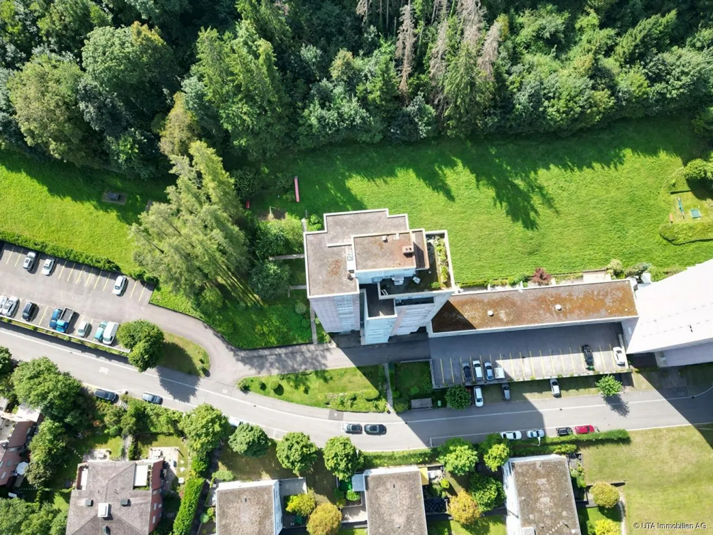 Urban Living on the Outskirts of Baden with a View of Nature - Photo 11 of 13