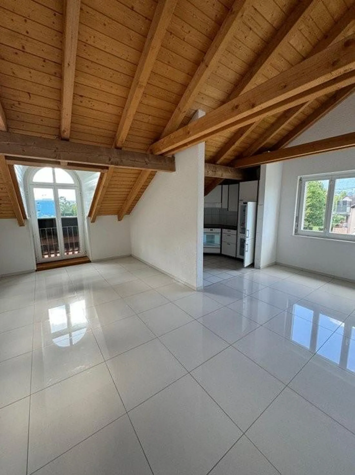 Schöne Dachwohnung! Ihr neues Zuhause im Zuchwil! - Foto 5 von 10