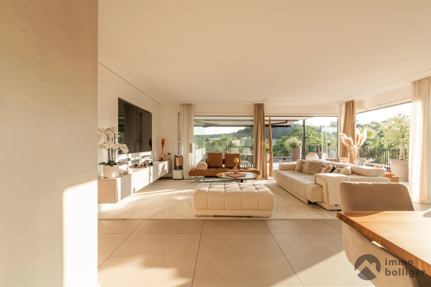 Appartement Attique Exquis avec Vue - Photo 3 sur 12
