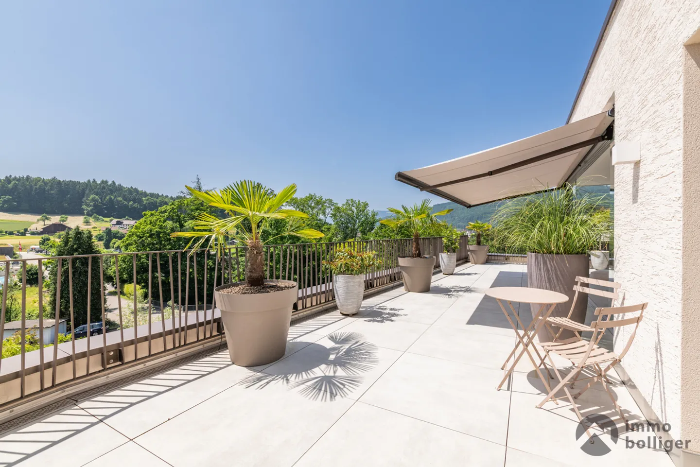 Appartement Attique Exquis avec Vue - Photo 8 sur 12