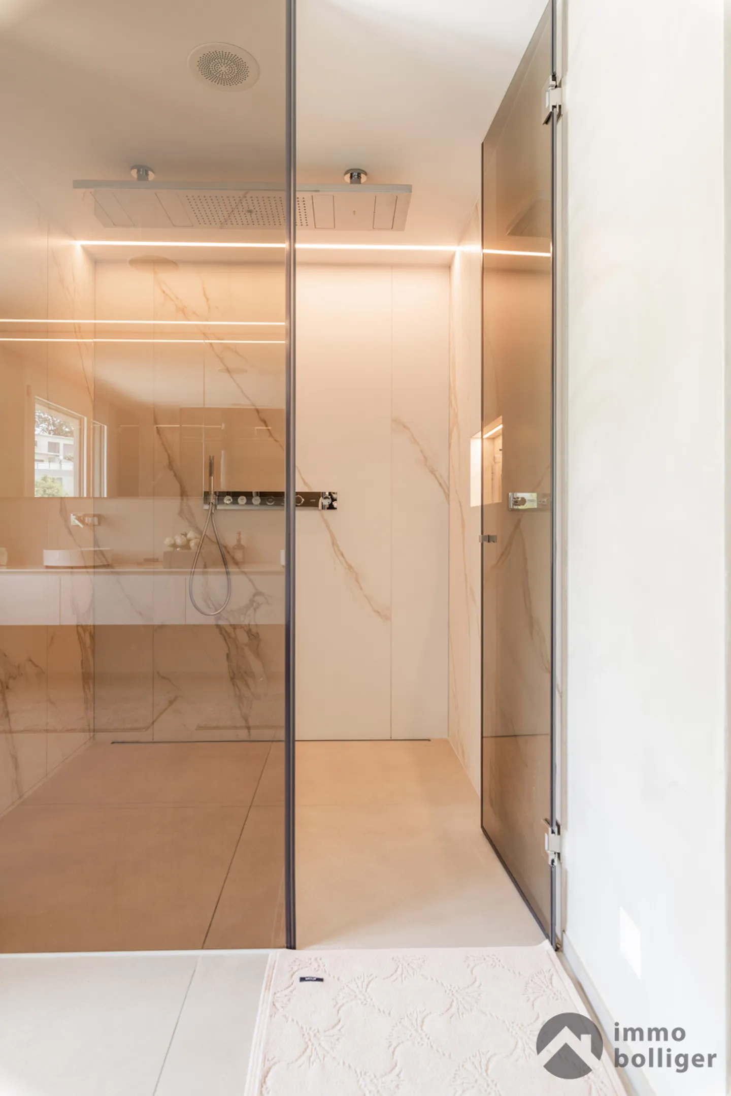 Appartement Attique Exquis avec Vue - Photo 6 sur 12