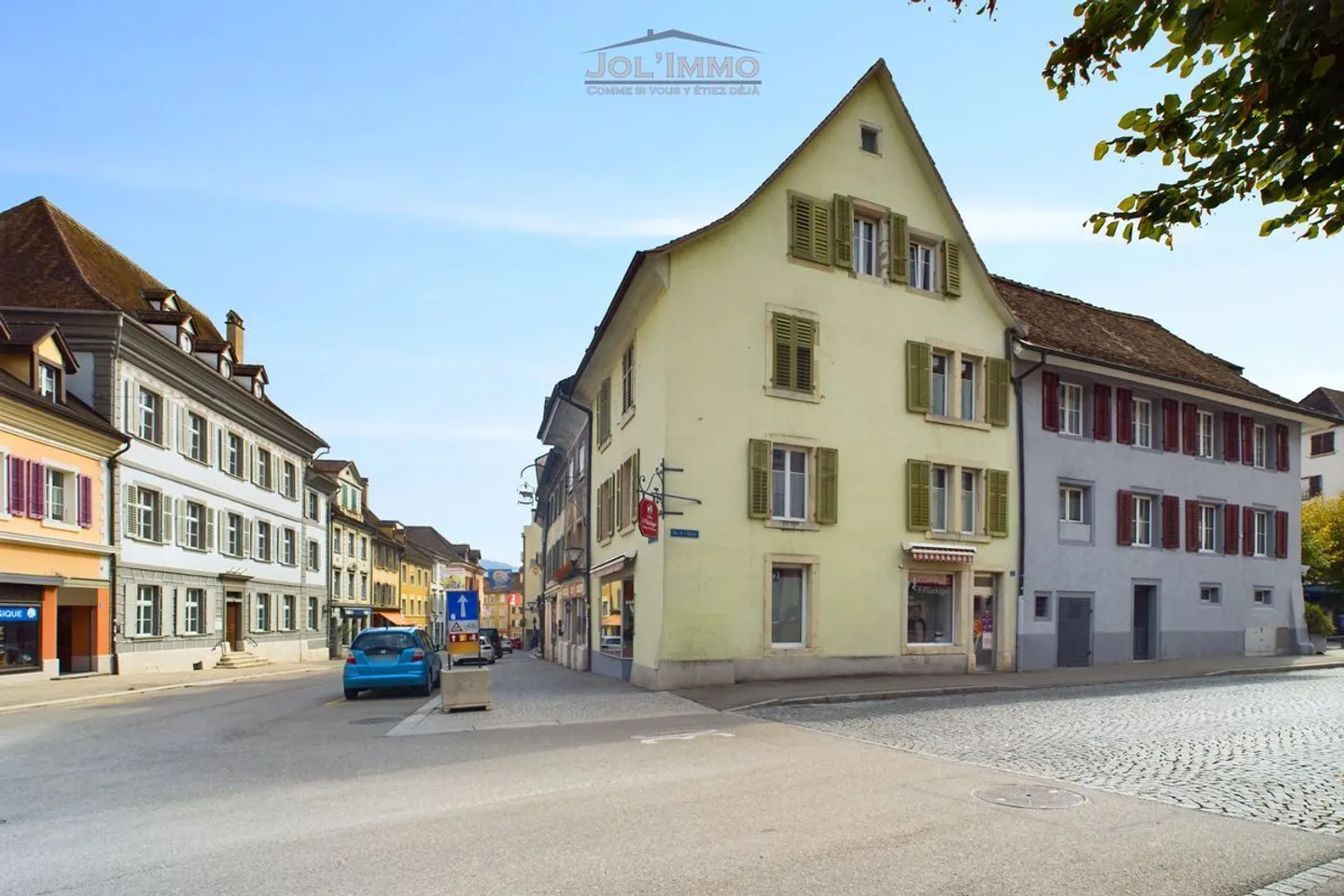 Magnifique et grand immeuble avec un local commercial - Photo 4 sur 9