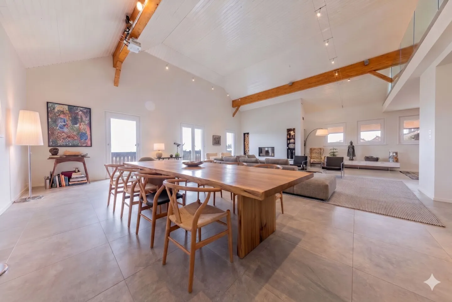 Magnificent 6.5 room duplex penthouse - Mont Blanc view - 10 minutes from Nyon - Photo 2 of 13