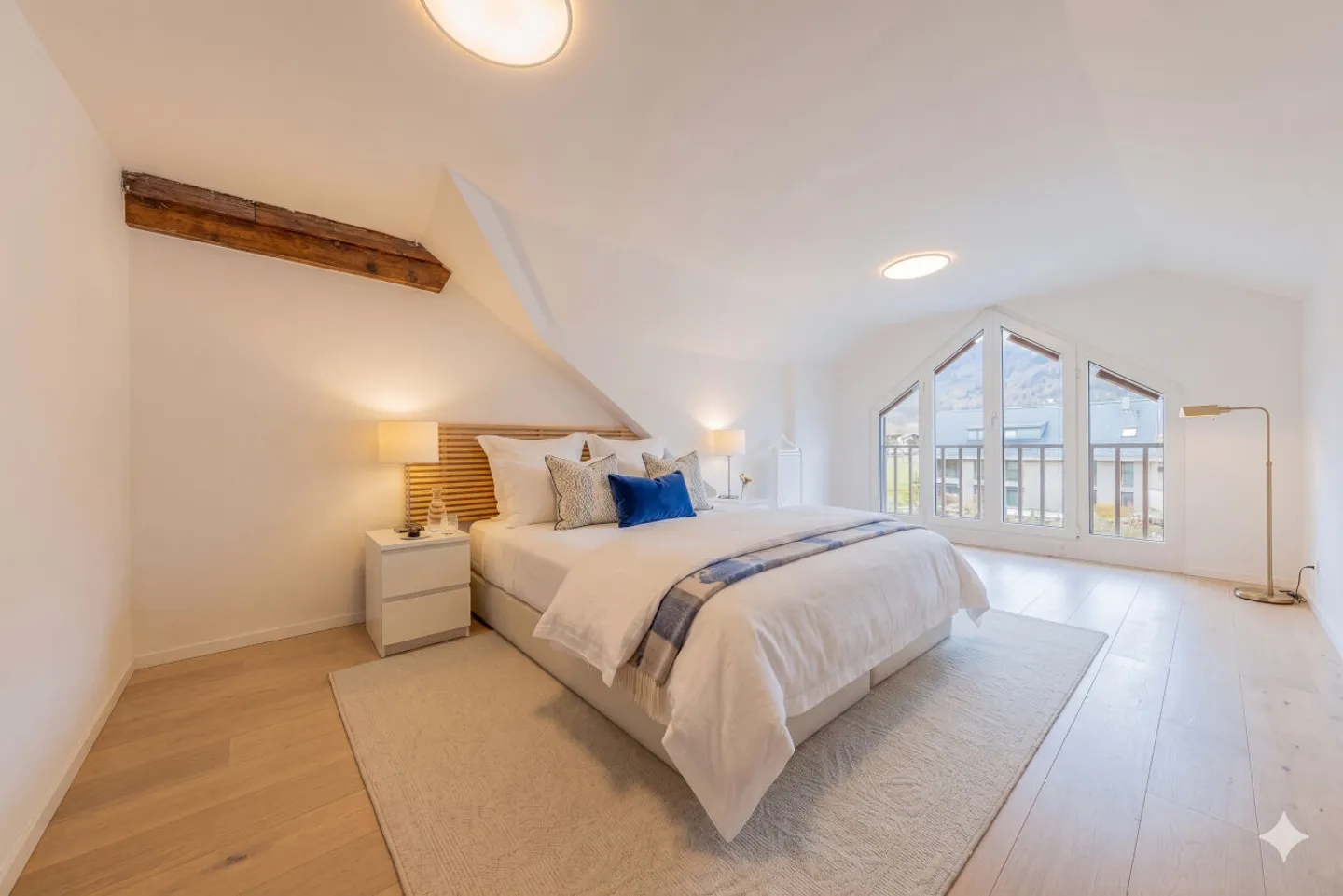 Magnificent 6.5 room duplex penthouse - Mont Blanc view - 10 minutes from Nyon - Photo 6 of 13